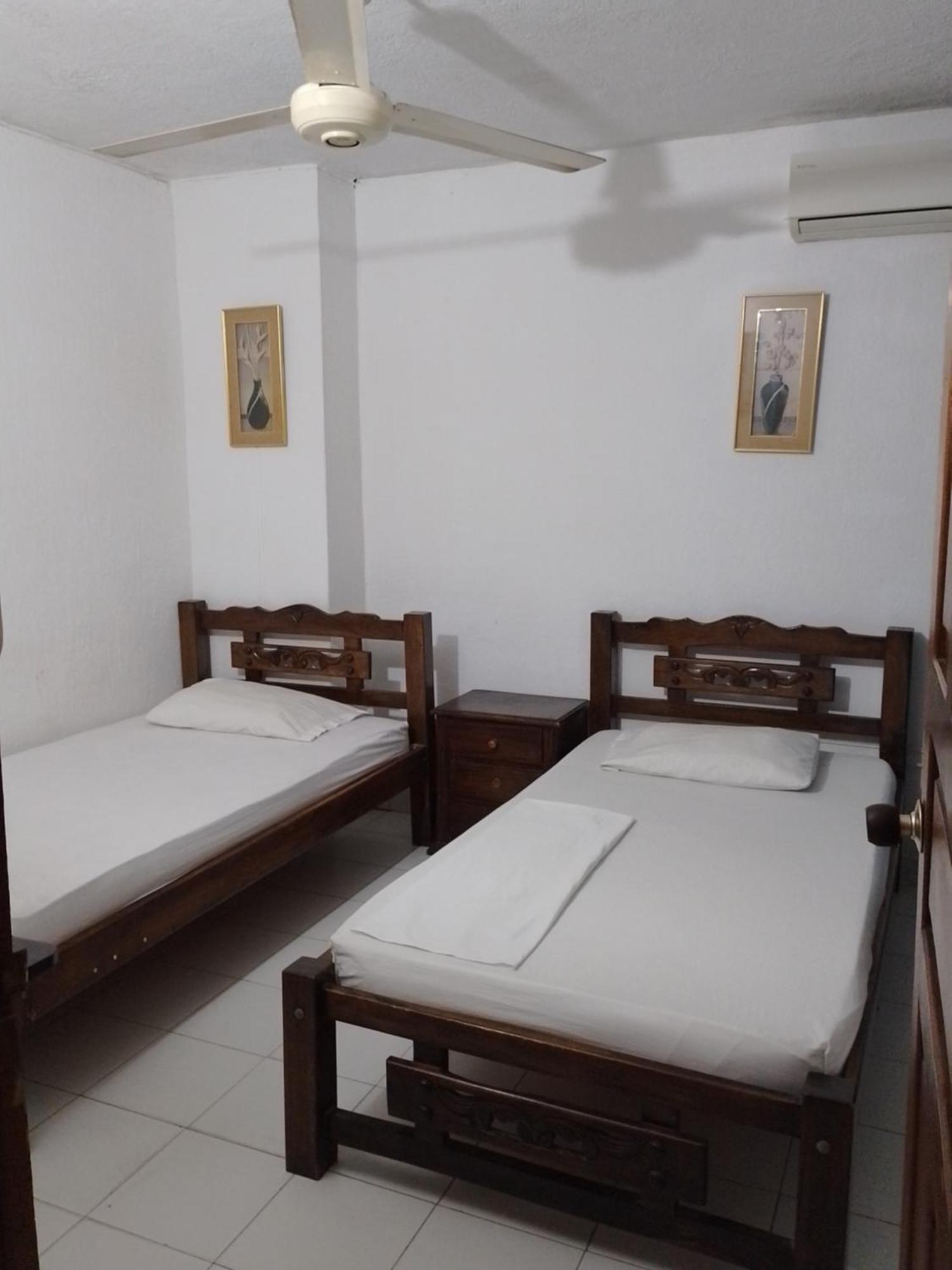 Hotel Casa Vieja Санта Марта Екстериор снимка