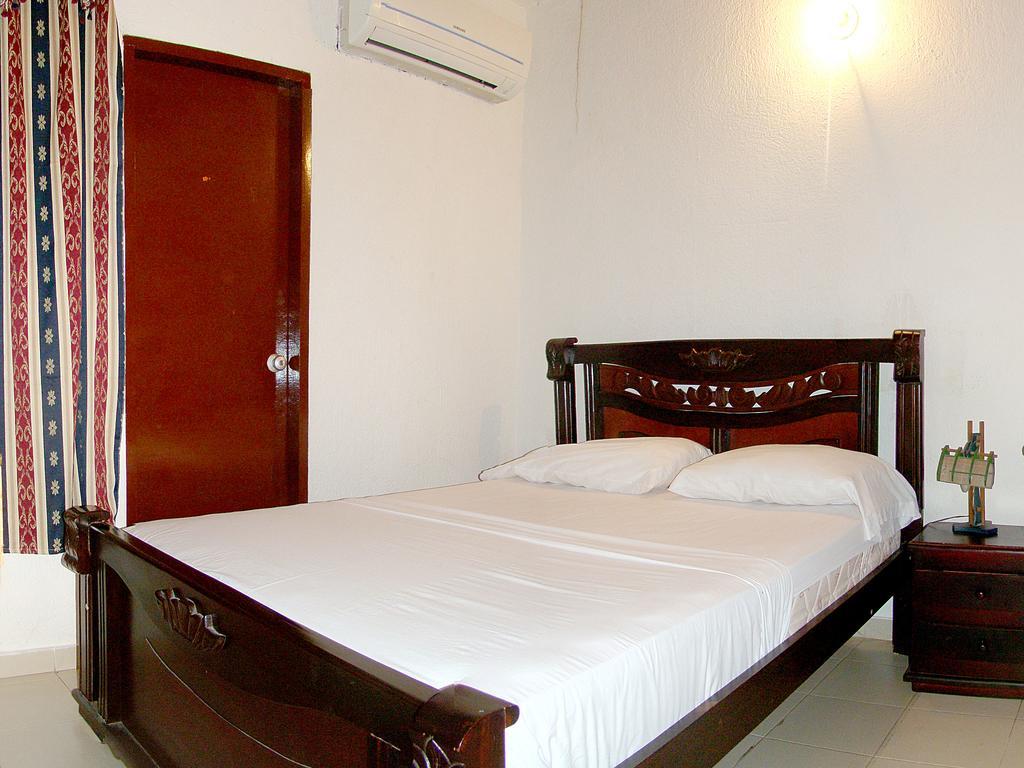 Hotel Casa Vieja Санта Марта Екстериор снимка