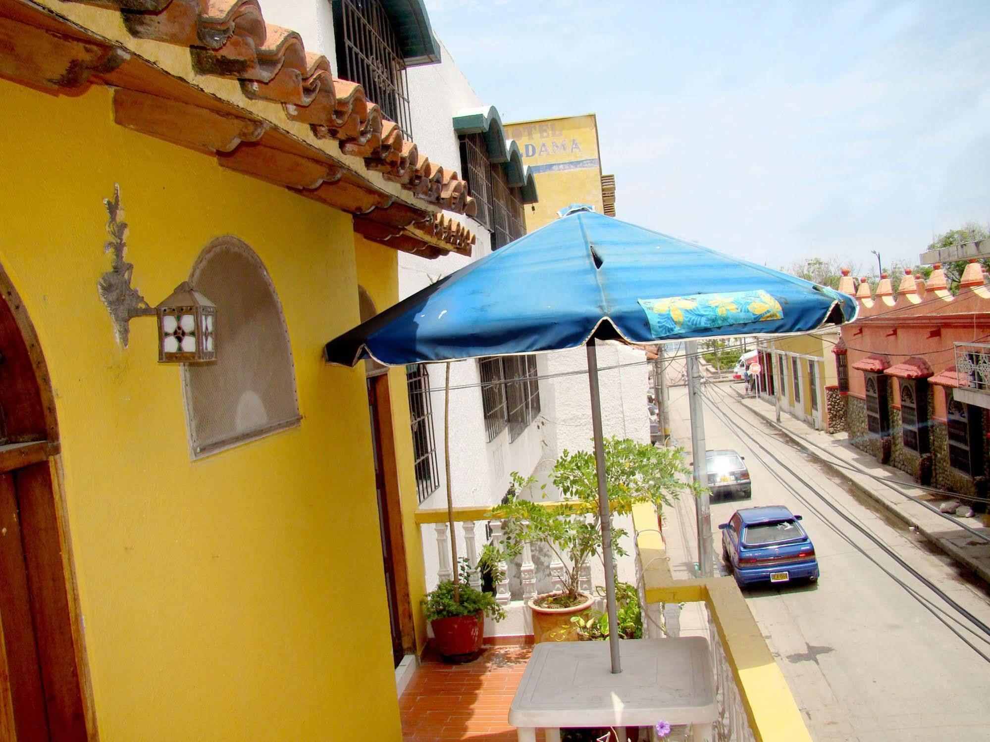 Hotel Casa Vieja Санта Марта Екстериор снимка