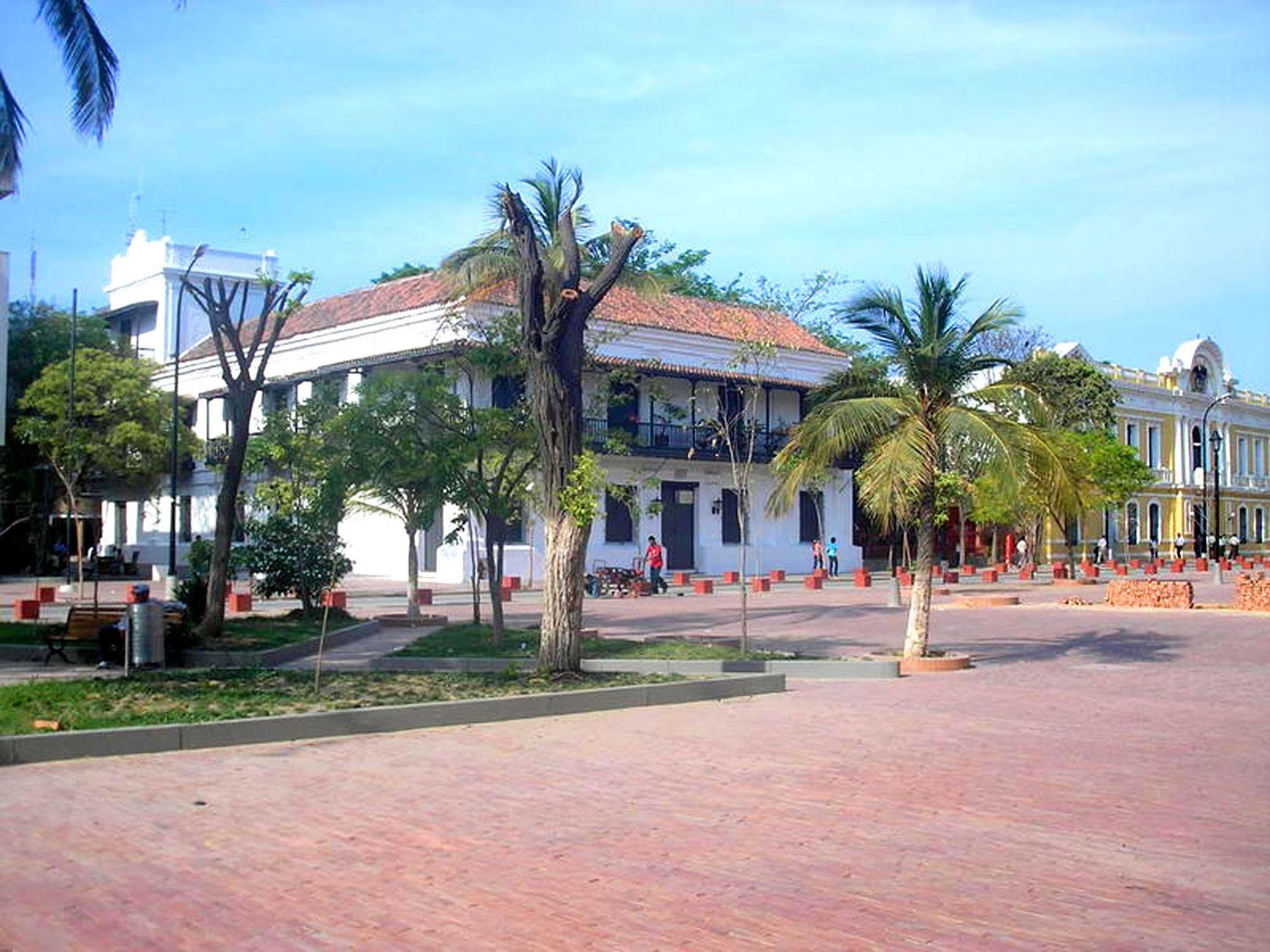 Hotel Casa Vieja Санта Марта Екстериор снимка